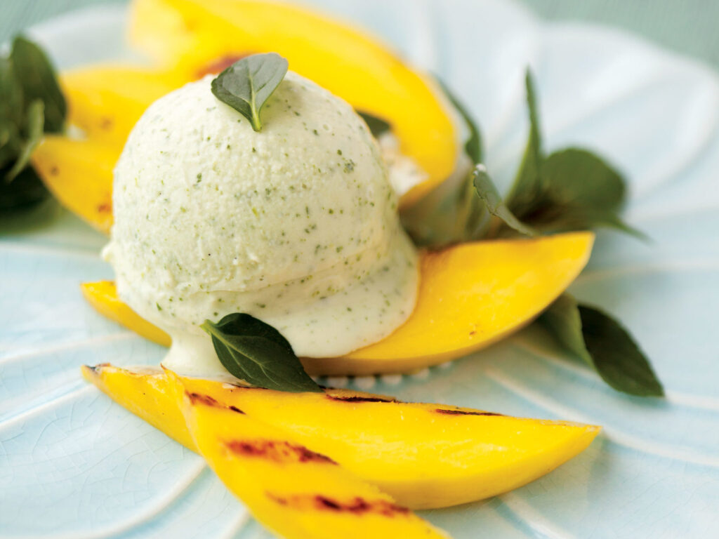 Mint Frozen Yogurt with Grilled Mango