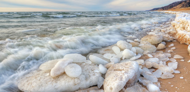 Lack of Ice Puts the Great Lakes on More Thin Ice