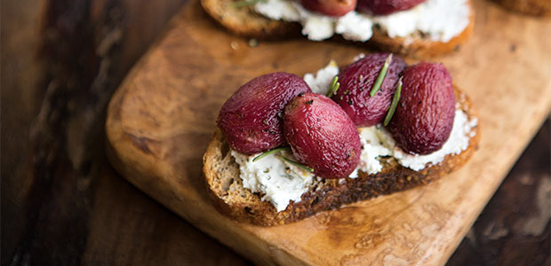 Roasted Grape and Goat Cheese Crostini