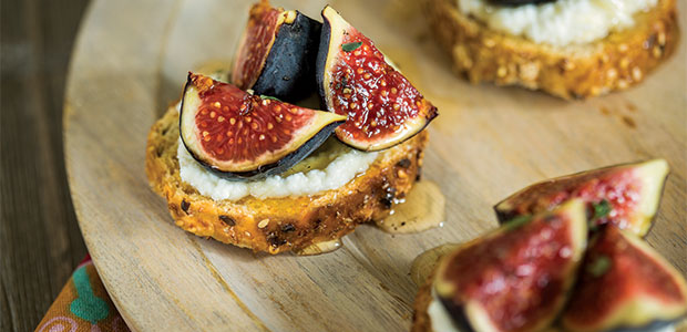 Fig and Ricotta Crostini with Honey