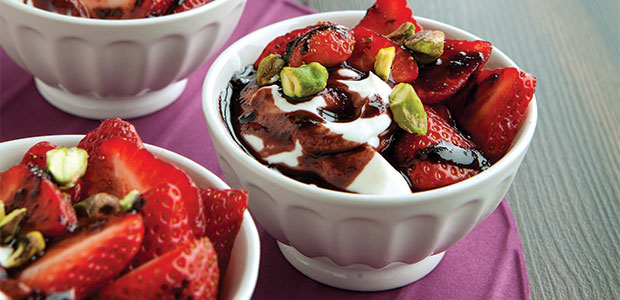 Strawberries and Vanilla-Scented Yogurt with Port Sauce
