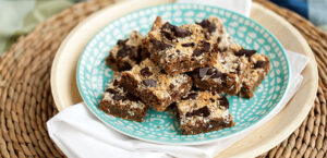 Peanutty Blondie Bars