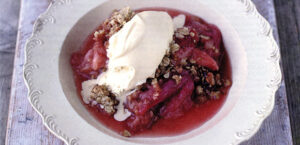 Rhubarb and Sticky Ginger Crumble