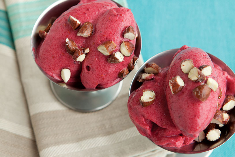 Razzle Dazzle Banana Soft Serve-with-Maple-Almond-Crunch