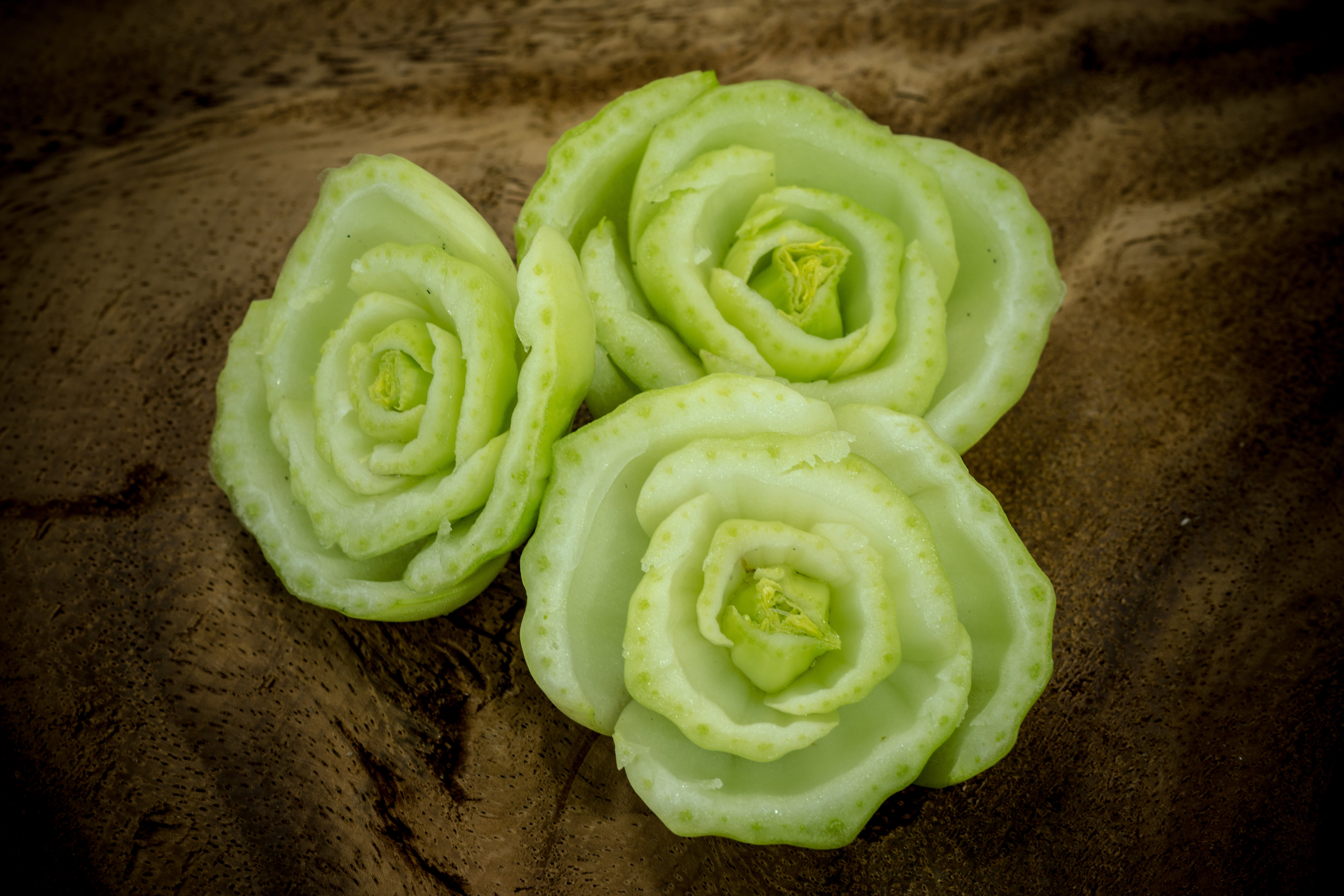 5 Clever and Stunning Ways We’re Using Flowers in the Kitchen