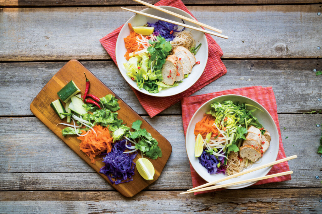 Spicy Chicken Noodle Vegetable Bowls