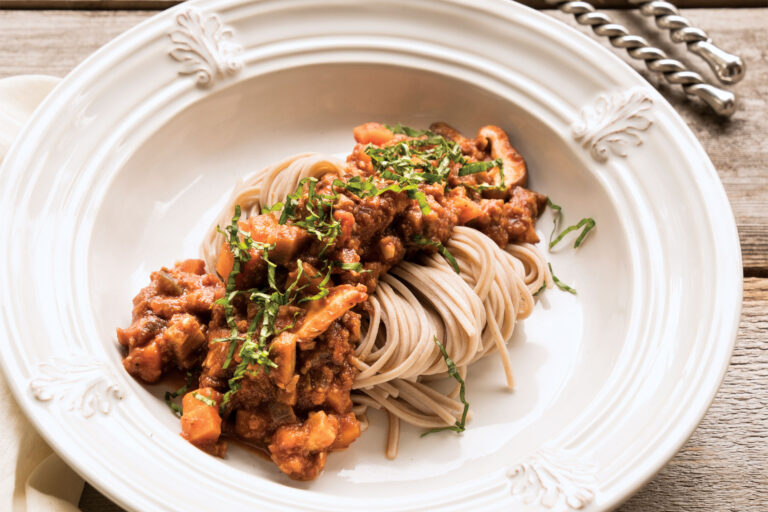 Soba Noodles in Tempeh Bolognese