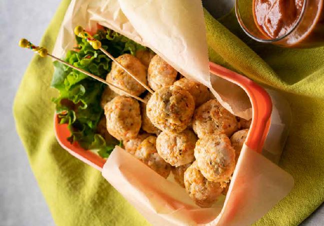 Chicken Meatballs with Tangy Sauce