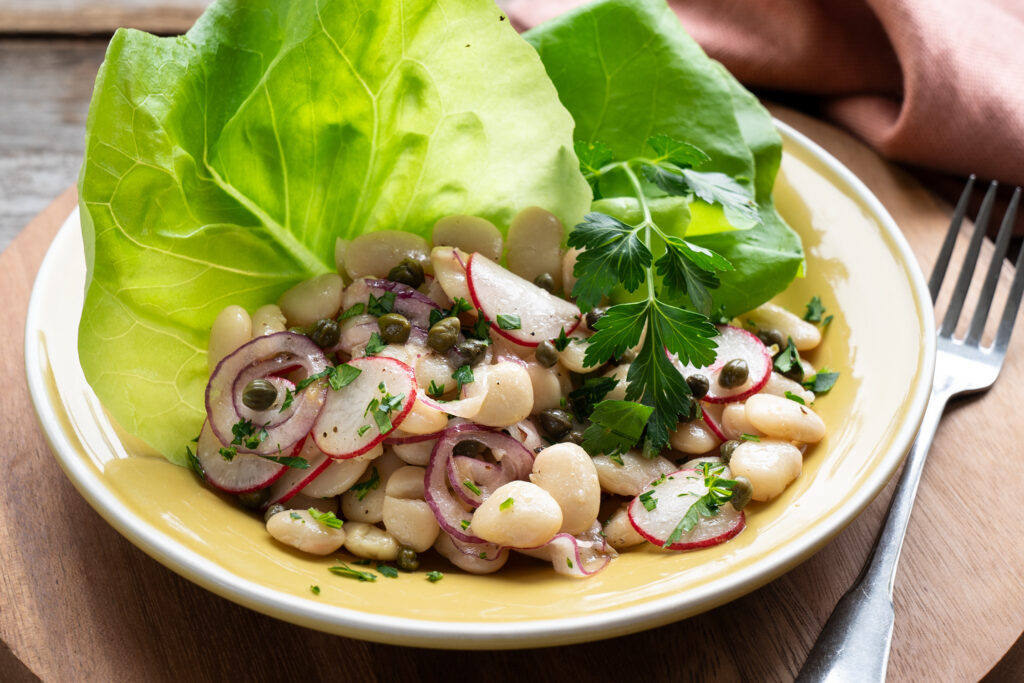 Butter Beans in Buttery Lettuce with Flax Oil Vinaigrette